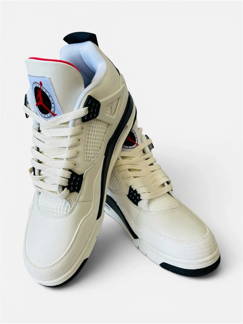 Air Jordan 4 Retro OG FC Off-White
Basketball Sneakers MED
TOP(SIZE 8.5) - Picture 2 of 6